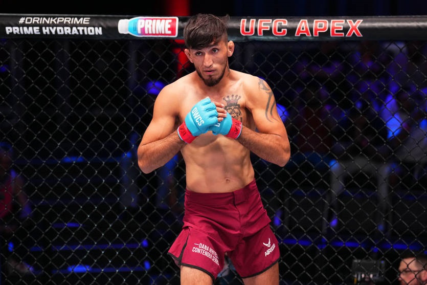 Арешт за звинуваченням у домаганнях зірвав дебют бійця в UFC