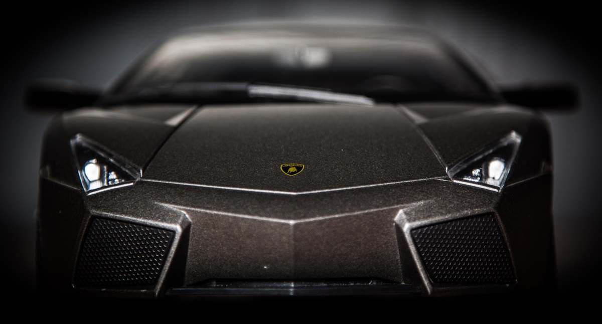 Гібриди принесли Lamborghini майже €900 млн з аквартал