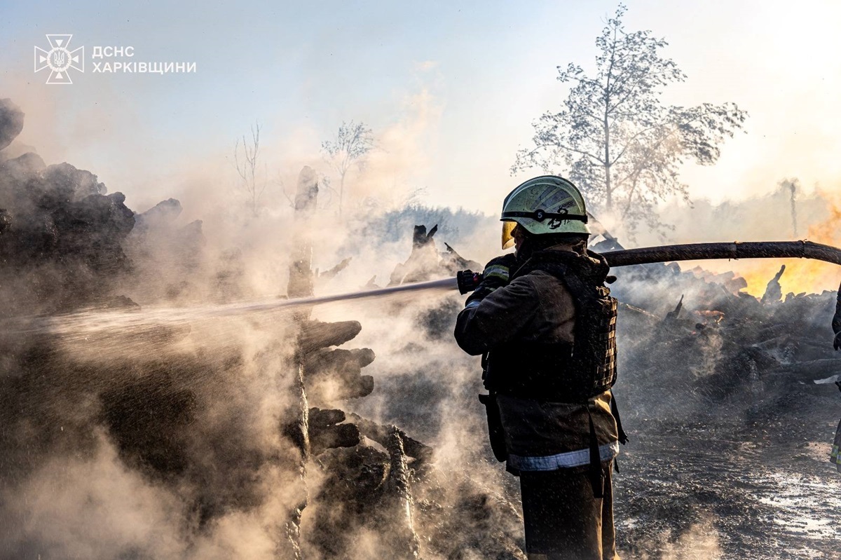 На Харківщині локалізували масштабну лісову пожежу після обстрілу РФ