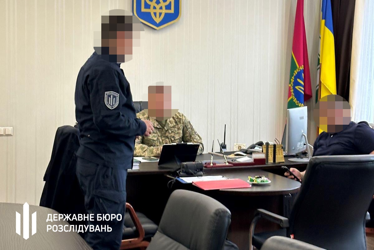 Посадовець ДПСУ зводив будинок силами підлеглих
