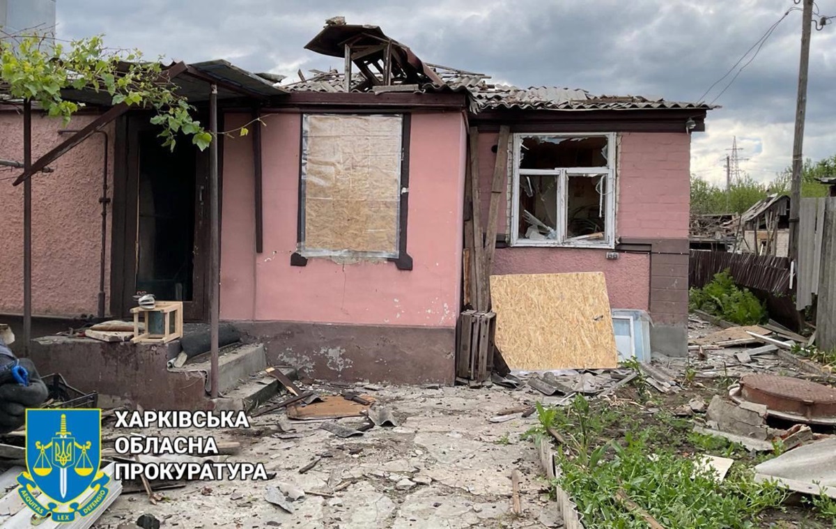 Росіяни скинули бомби на Куп’янськ, є постраждалі