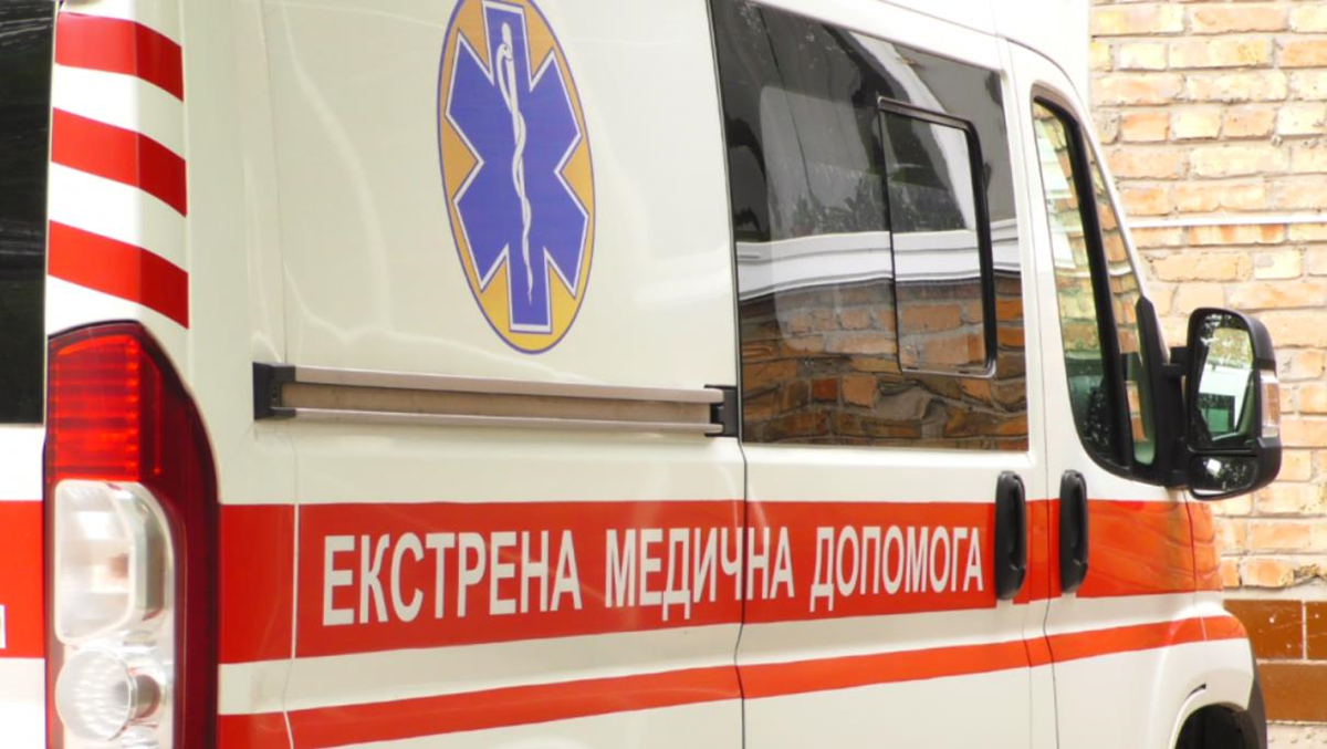 У Харкові чоловік викликав швидку і напав на бригаду медиків