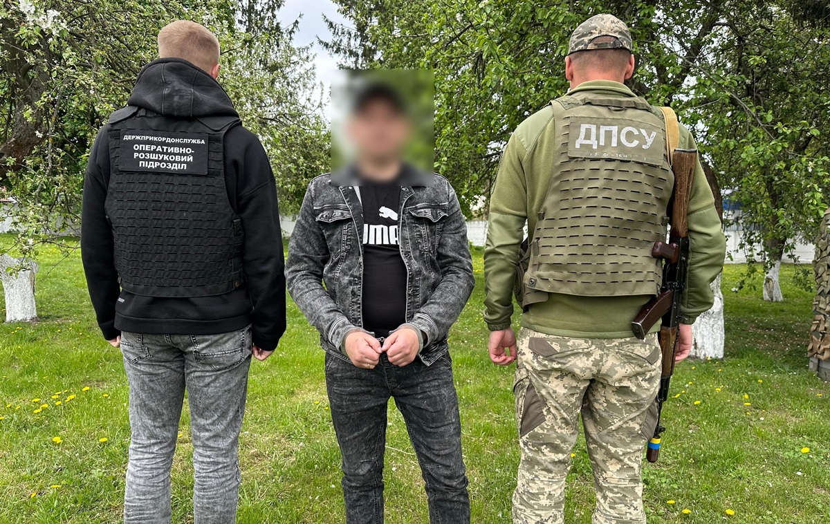 Зґвалтував неповнолітню: на Житомирщині у потязі затримали чоловіка