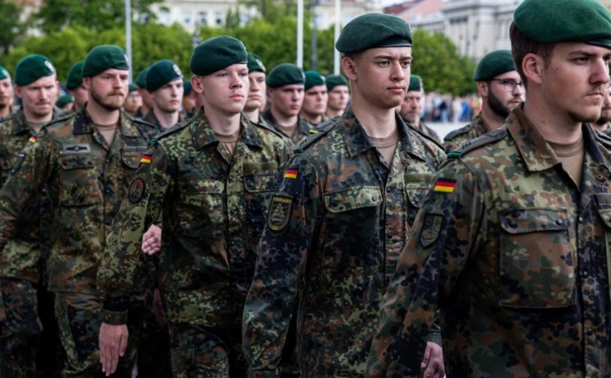 ФРН планує збільшити чисельність армії через російську загрозу