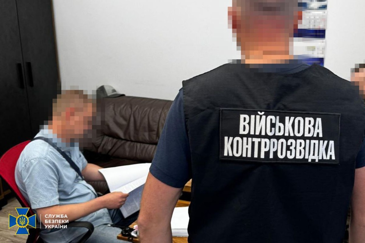 Посадовець Міноборони розкрадав кошти на ремонті бронетранспортерів ЗСУ