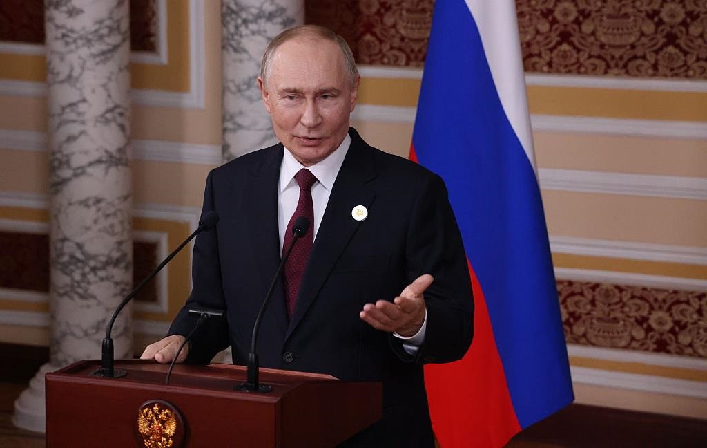 Путін запропонував призупинити бої на Донбасі