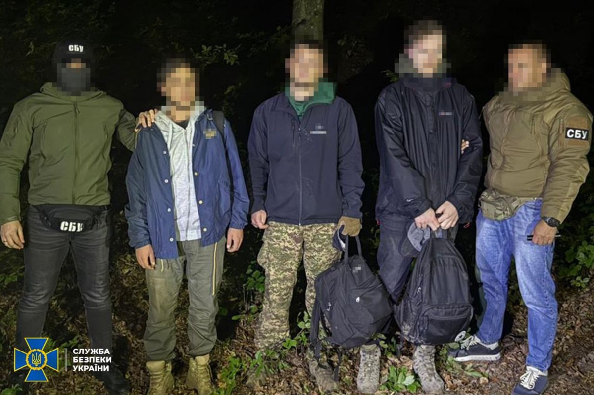 СБУ затримала 20 організаторів схем для ухилянтів