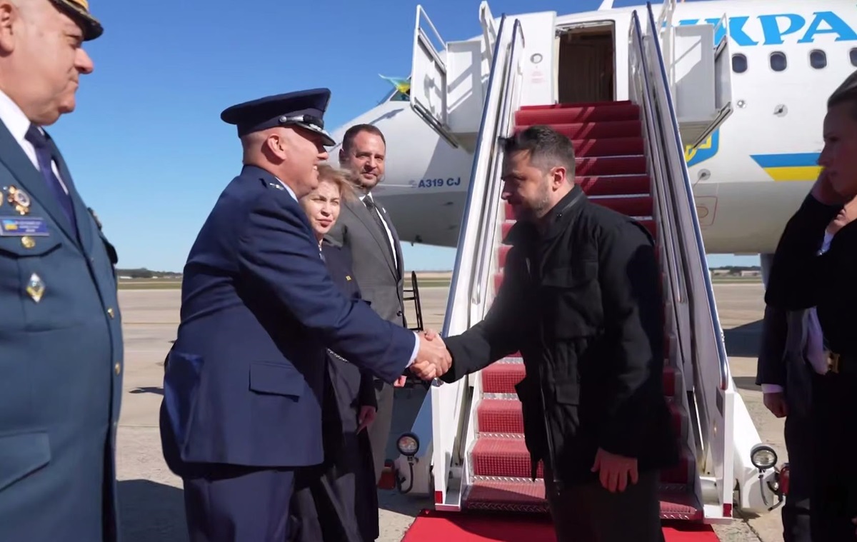 Зеленський прокоментував розмову Трампа з Путіним