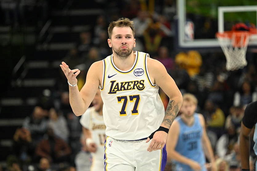 Новини спорту - Дончич випередив легенду Лейкерс за кількістю очок на початку сезону