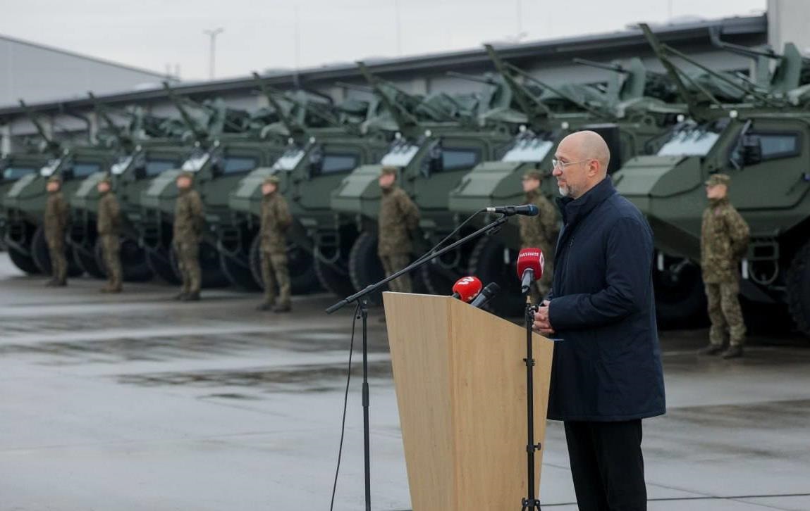 Новини України - Латвія передала Україні 21 бронетранспортер Patria