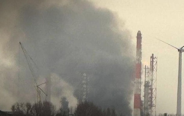 Новини світу - НПЗ Орскнафтооргсинтез зупинив переробку сировини - ЗМІ