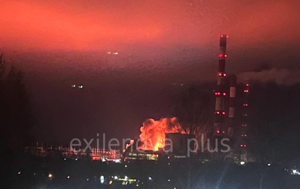 Новини світу - У РФ після атаки палає ДРЕС – соцмержі