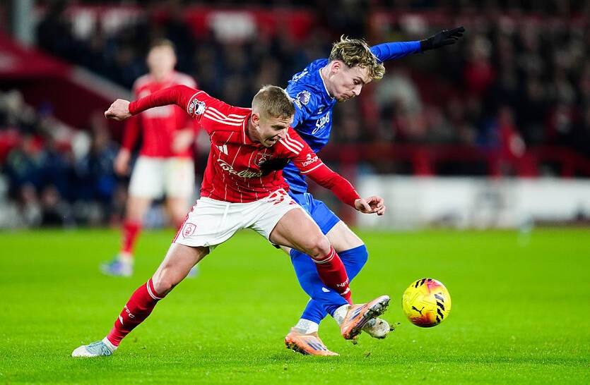 Новини спорту - Битва українських захисників в АПЛ: оцінки Зінченка і Миколенка