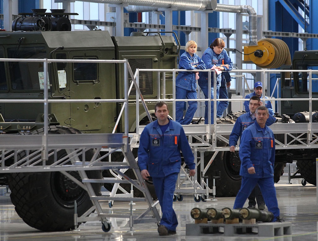 Новини бізнесу - Економіка Росії занурюється у воєнний режим