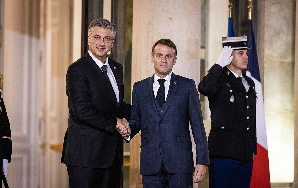 Новини світу - Хорватія купить у Франції гармати Caesar і модернізує літаки Rafale