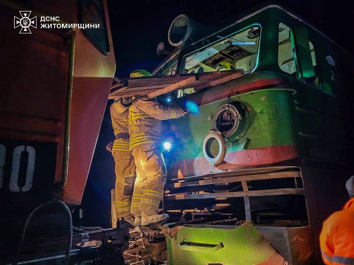 Удар по поїзду під Коростенем: БпЛА перешкоджають відновленню