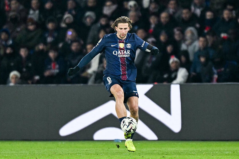 Невдалий вечір Забарного: низькі оцінки за паризьке дербі