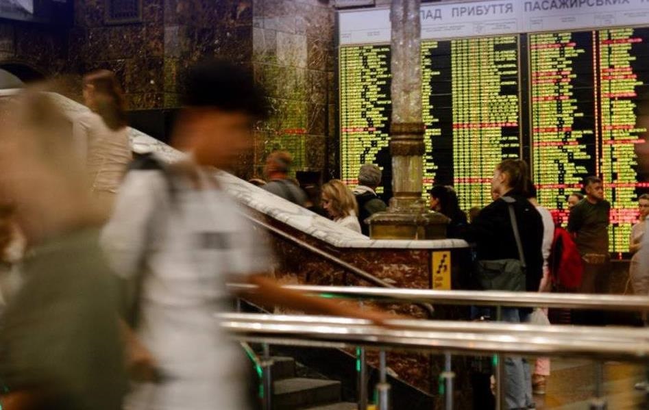 Укрзалізниця відкрила продаж квитків на рейси за новими графіками