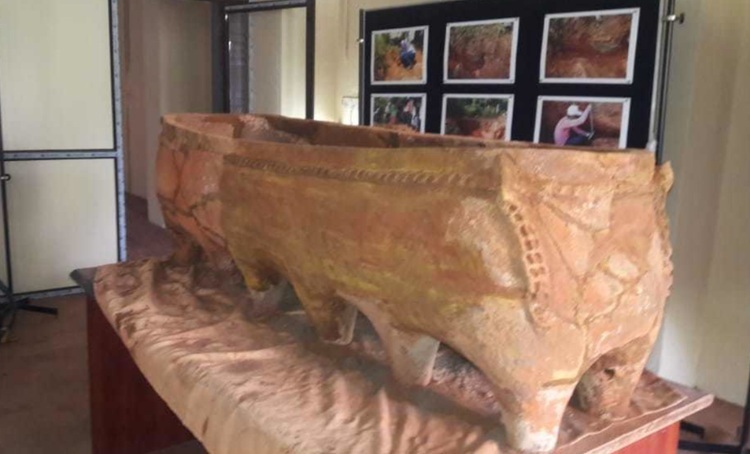 У Південній Індії знайшли унікальний 2300-річний теракотовий саркофаг